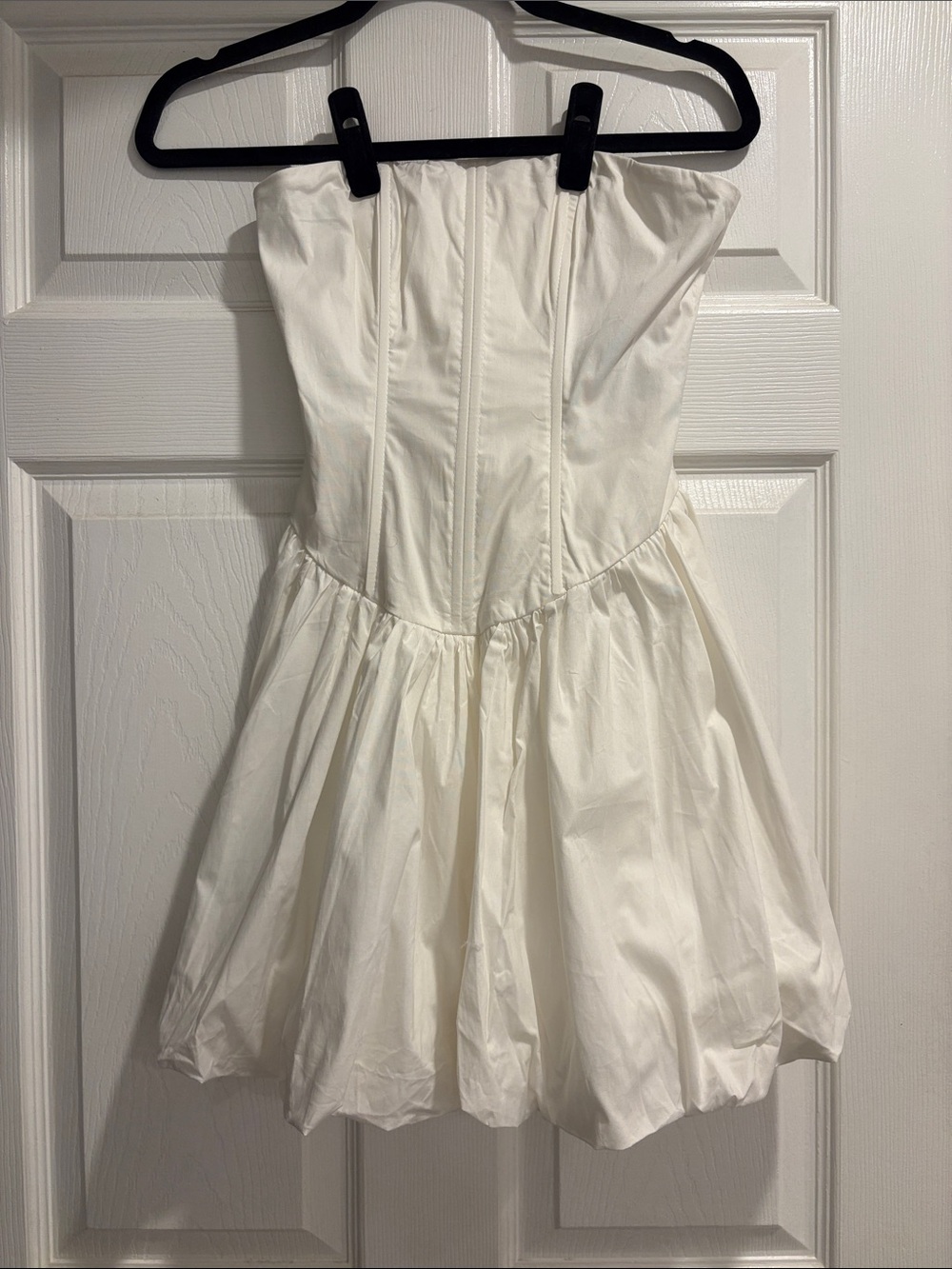 Selfie Leslie White Strapless Bubble Hem Dress